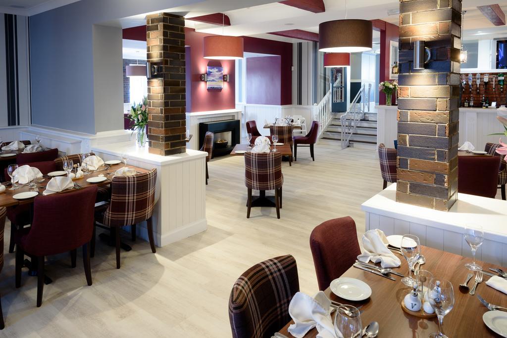 The Crown Hotel Newton Stewart Bagian luar foto