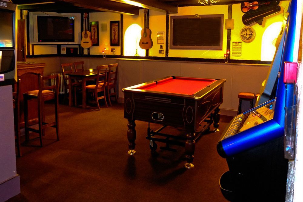 The Crown Hotel Newton Stewart Bagian luar foto